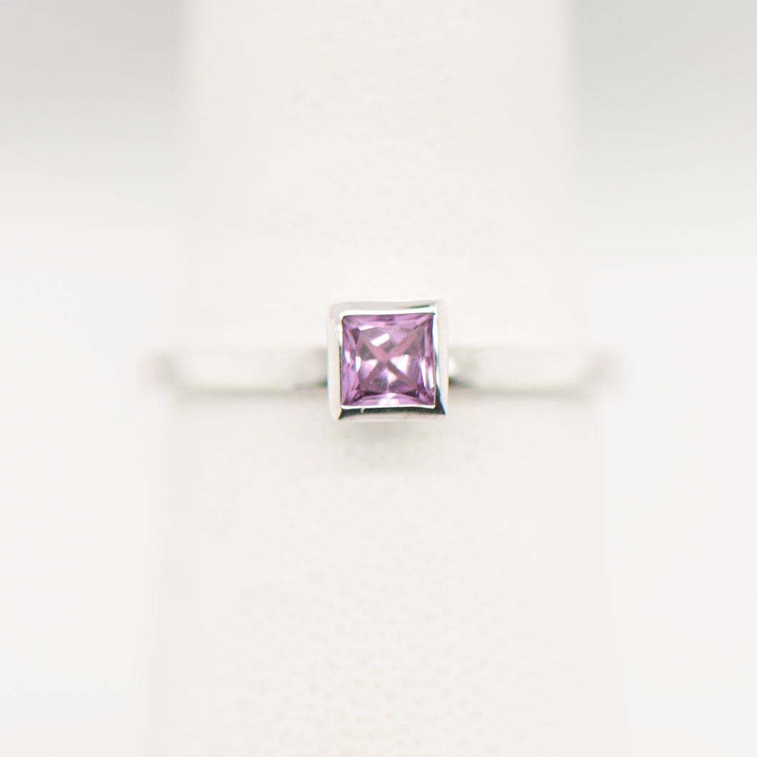 14KW .41ct Purple Sapphire Bezel Ring