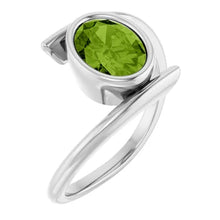 Load image into Gallery viewer, SS Oval Peridot Bezel Ring
