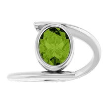 Load image into Gallery viewer, SS Oval Peridot Bezel Ring
