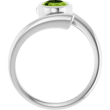 Load image into Gallery viewer, SS Oval Peridot Bezel Ring
