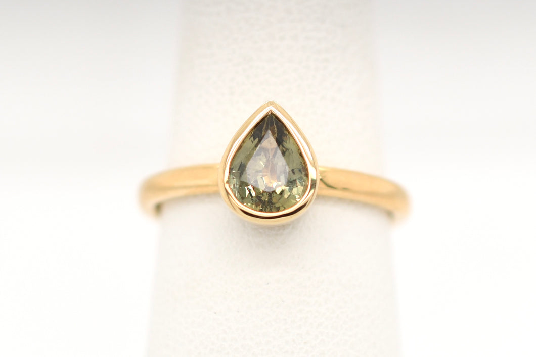 14K Yellow Gold 1.06ct Pear Green Sapphire Ring