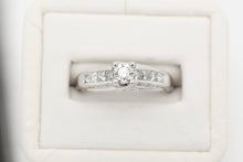 Load image into Gallery viewer, 14KW Gold Diamond Ring
