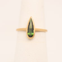 Load image into Gallery viewer, Green Tourmaline 18K Ring
