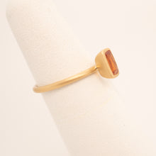 Load image into Gallery viewer, Spessarite rectangle 18K Ring
