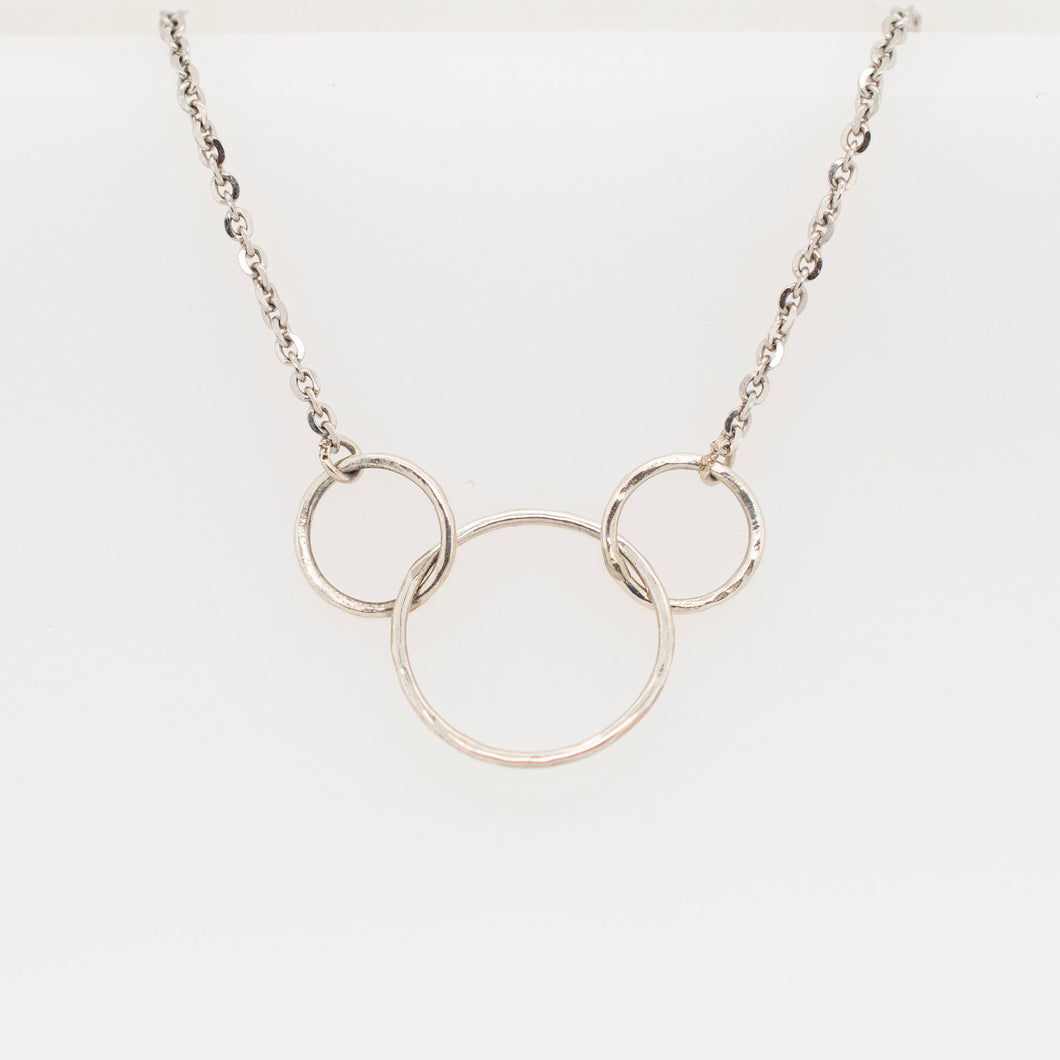 Trifecta SS link necklace