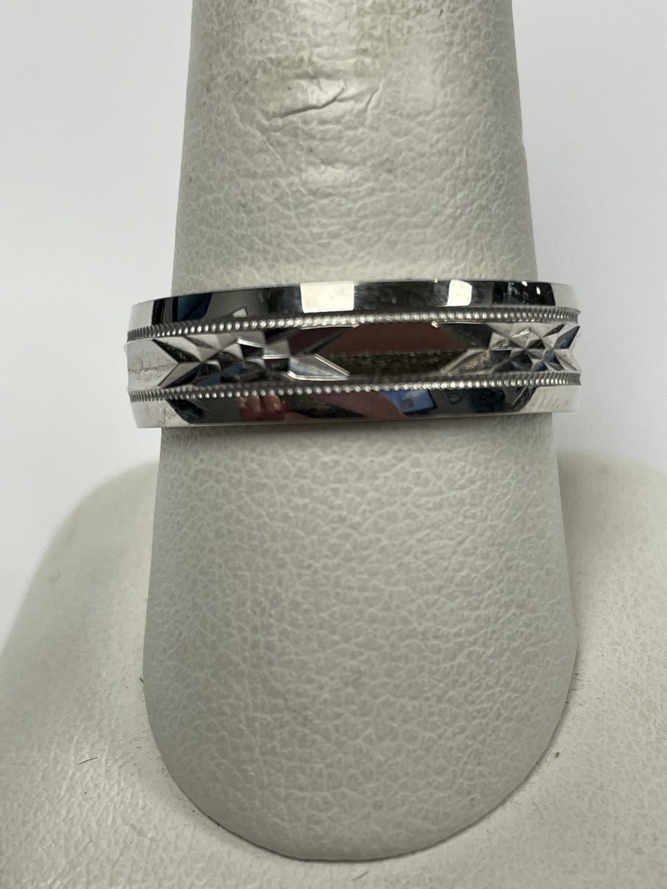 14k White Gold Band Diamond Cut Band